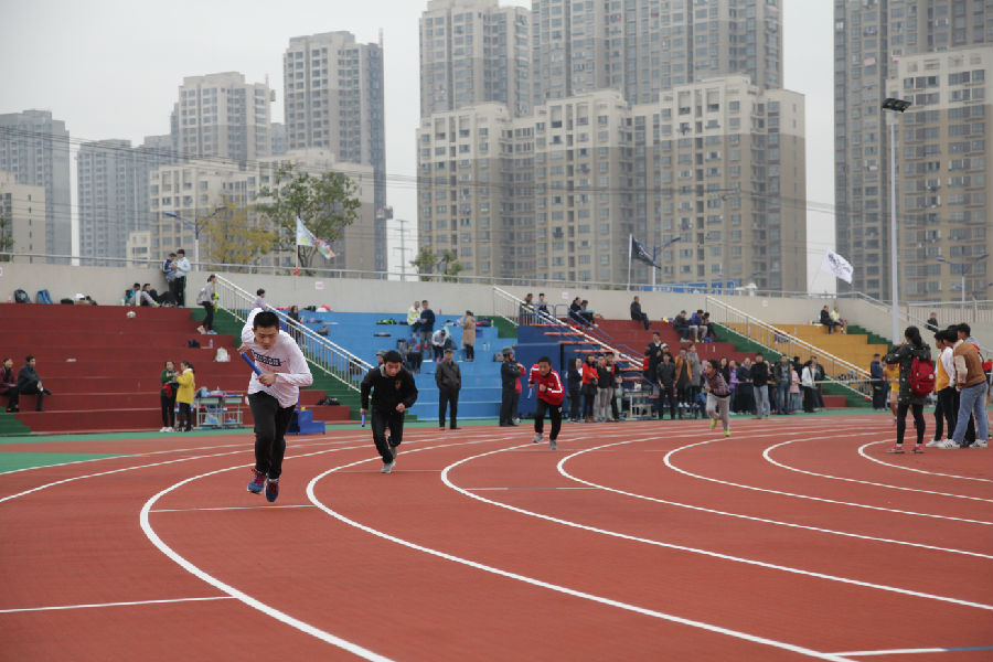 同欣橡膠跑道助力銅陵一中西湖校區(qū)第55屆田徑運動會